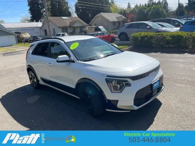 2023 Kia Niro - Image 15 of 31