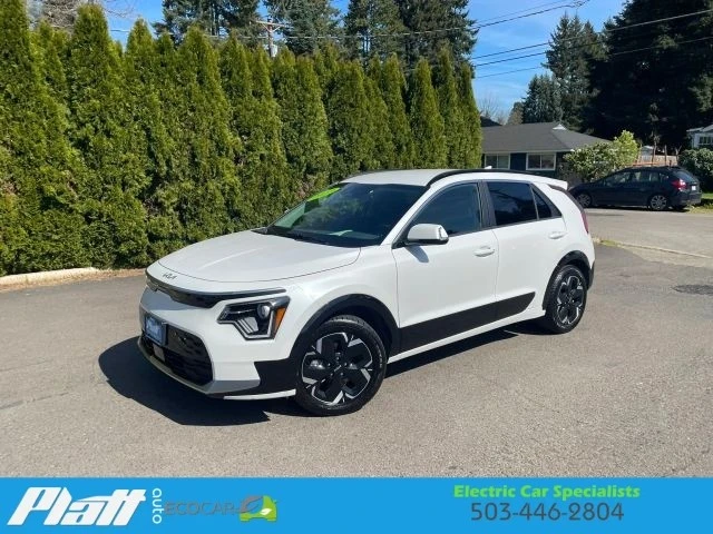 2023 Kia Niro - Image 3 of 31