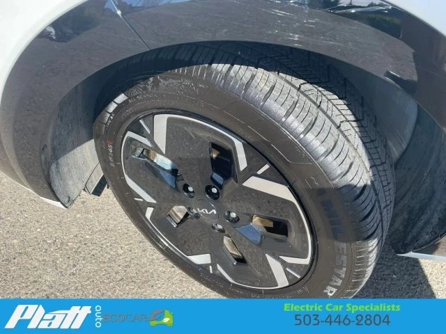 2023 Kia Niro - Image 19 of 31