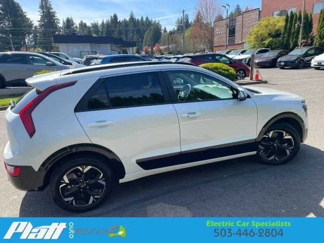 2023 Kia Niro - Image 12 of 21