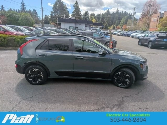 2023 Kia Niro - Image 16 of 21