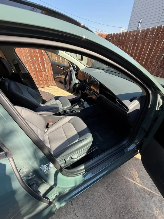 2023 Kia Niro - Image 13 of 14