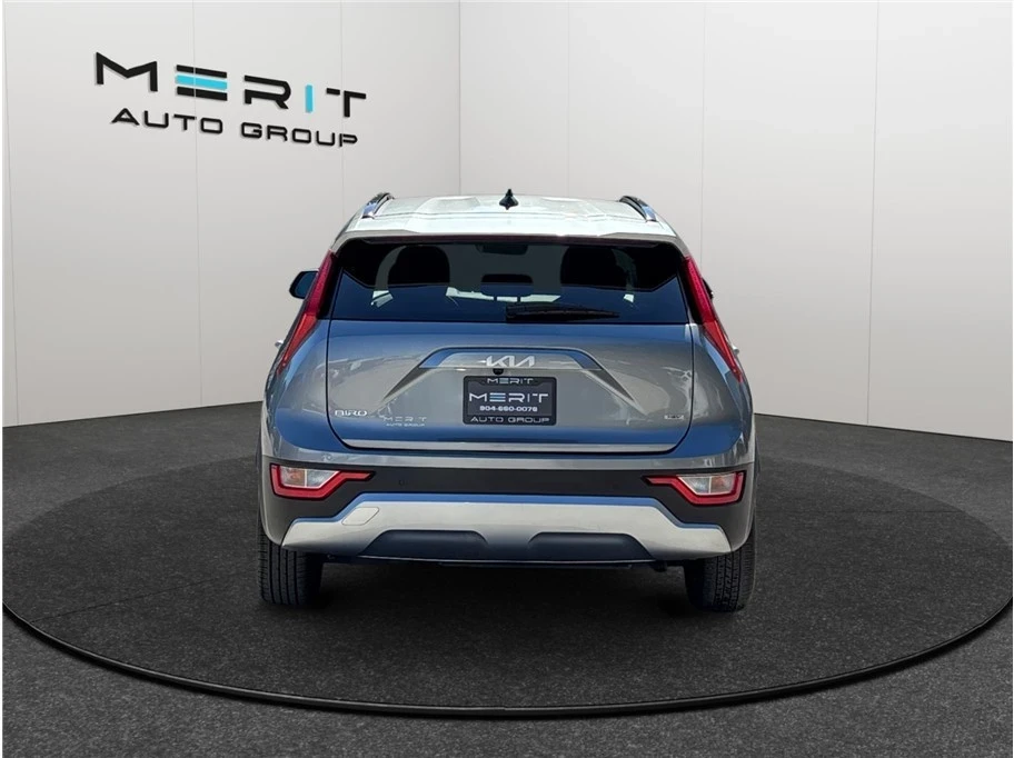 2023 Kia Niro - Image 8 of 21