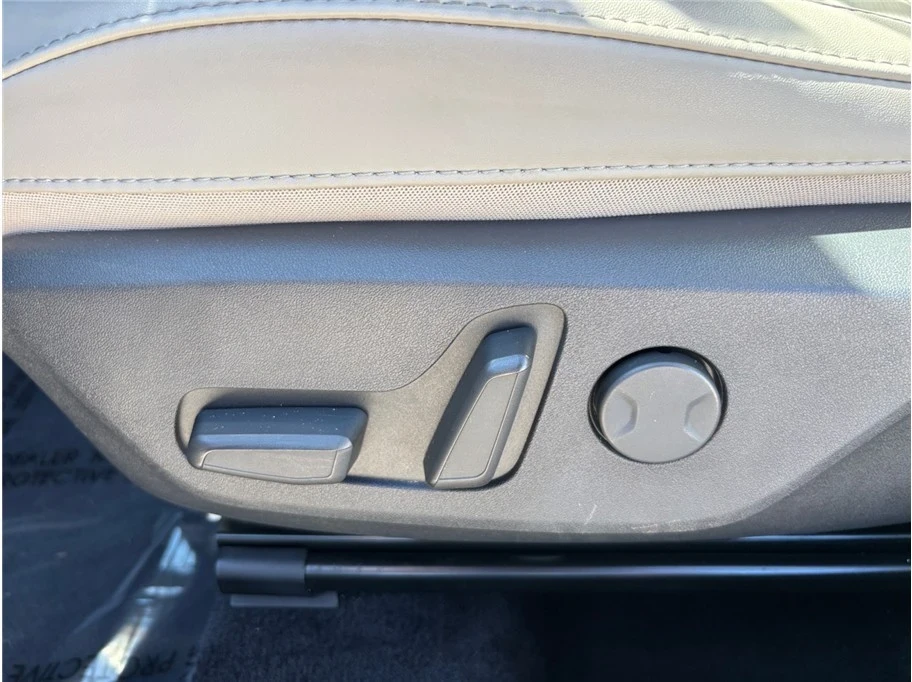2023 Kia Niro - Image 20 of 21