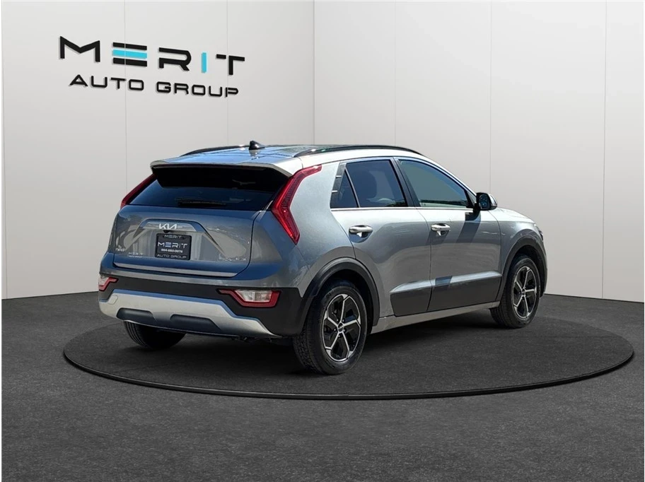 2023 Kia Niro - Image 9 of 21