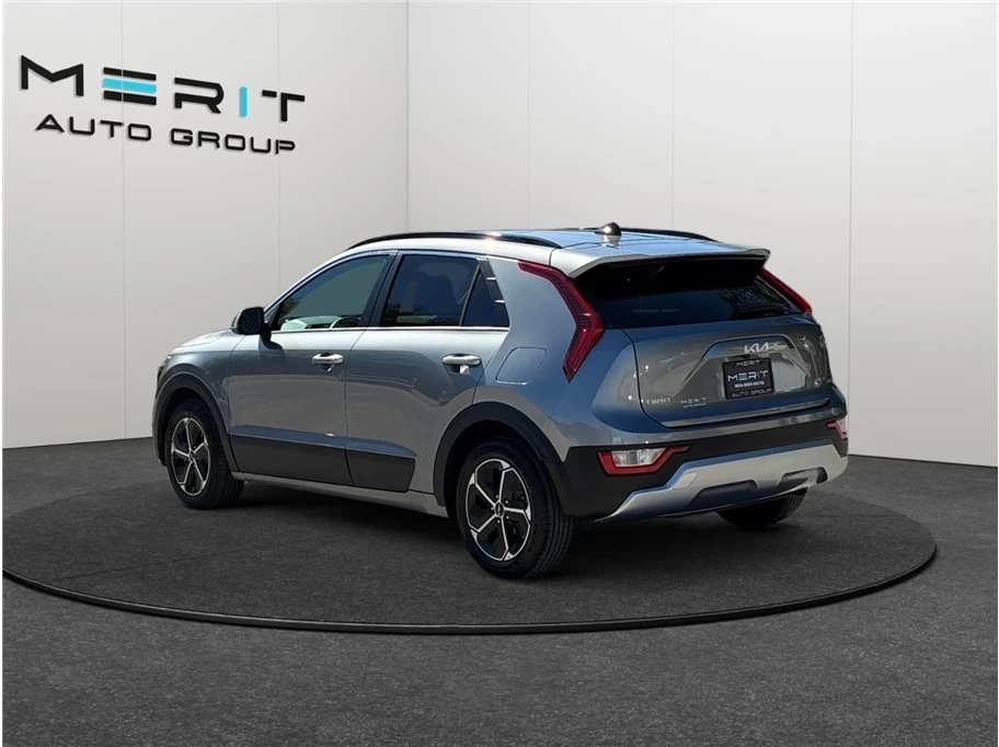 2023 Kia Niro - Image 7 of 21