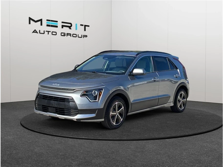 2023 Kia Niro - Image 4 of 21