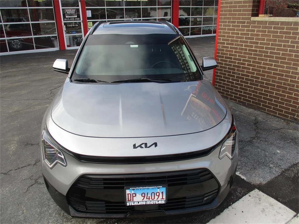 2023 Kia Niro - Image 3 of 31