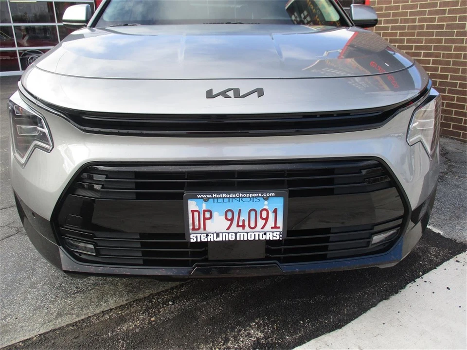 2023 Kia Niro - Image 4 of 31