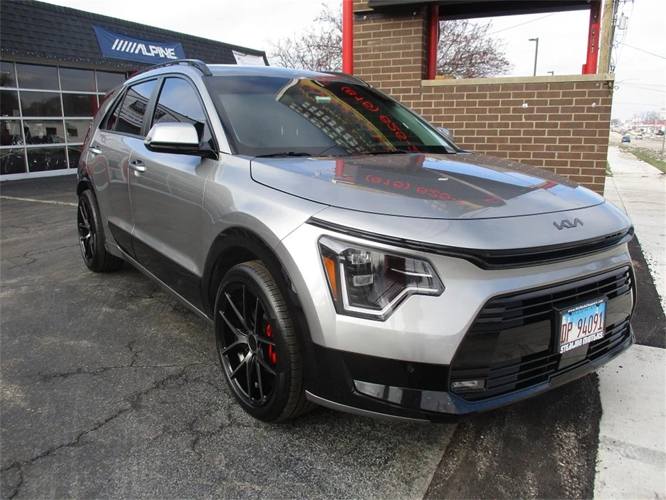 2023 Kia Niro - Image 6 of 31