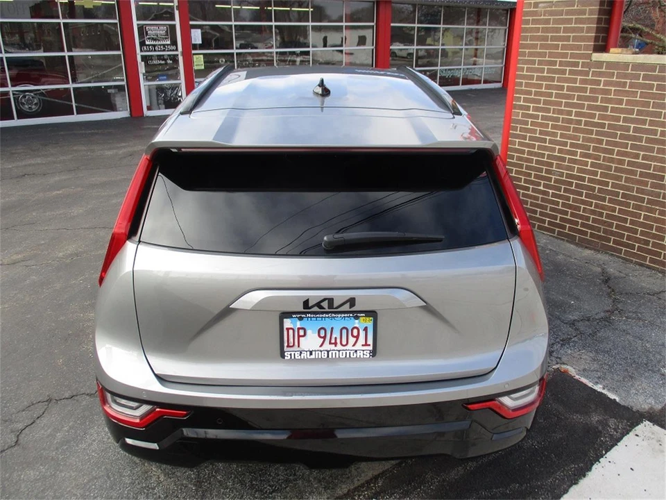 2023 Kia Niro - Image 11 of 31