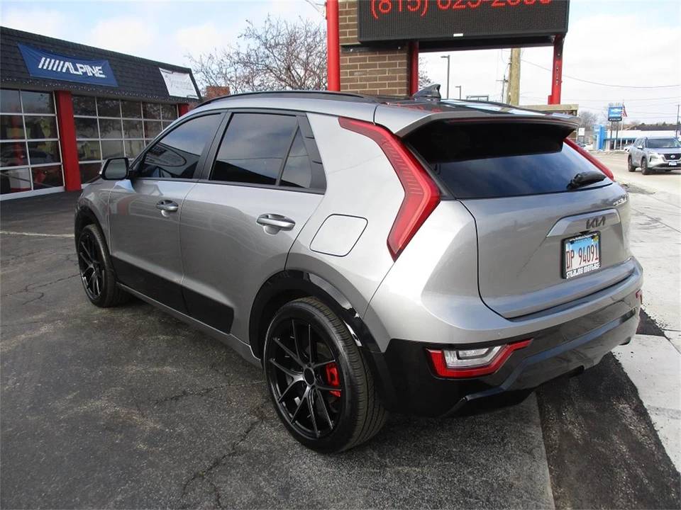 2023 Kia Niro - Image 12 of 31