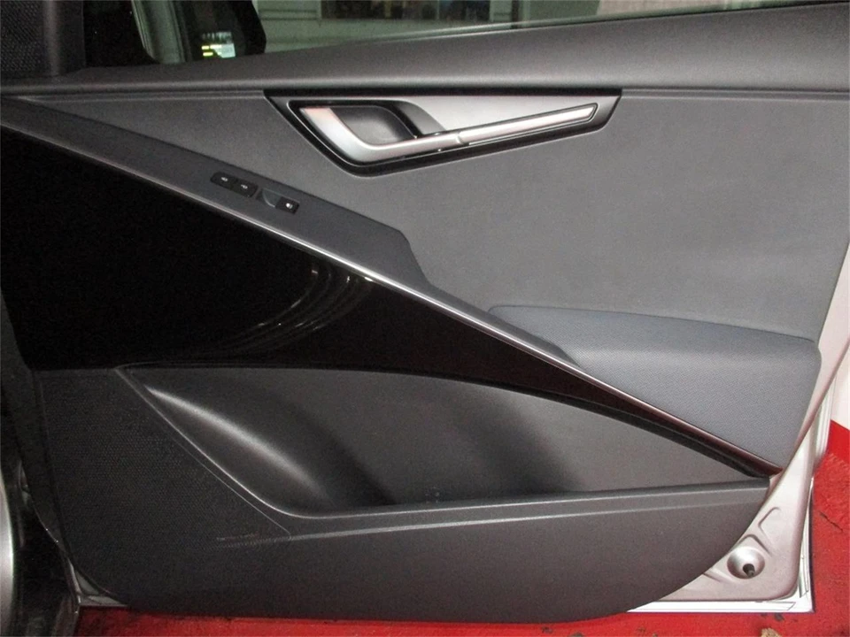 2023 Kia Niro - Image 31 of 31