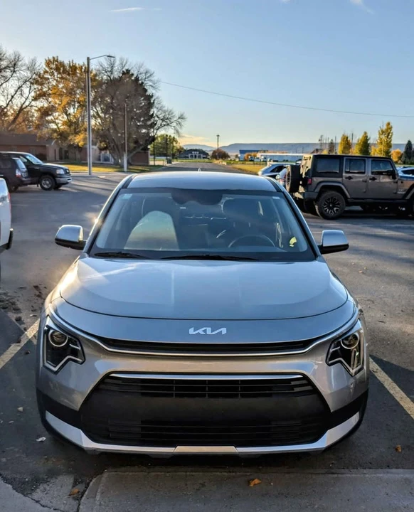 2023 Kia Niro - Image 5 of 7