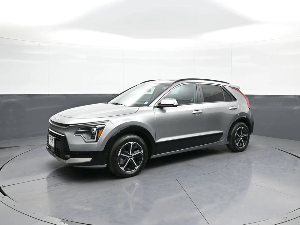 2023 Kia Niro - Image 10 of 12