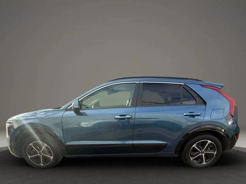 2023 Kia Niro - Image 8 of 12