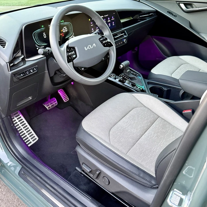 2023 Kia Niro - Image 7 of 15