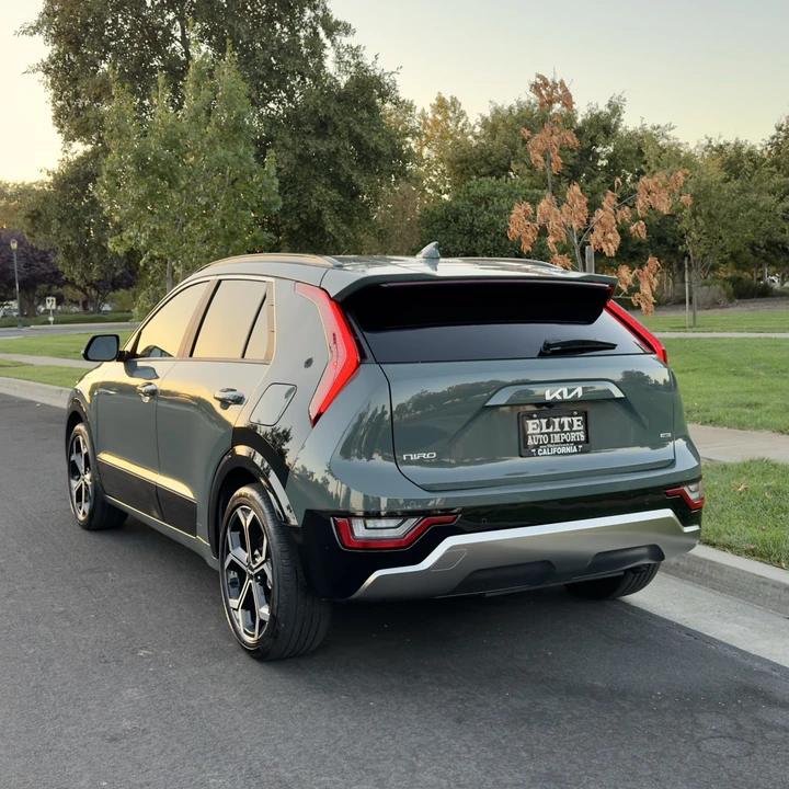 2023 Kia Niro - Image 4 of 15