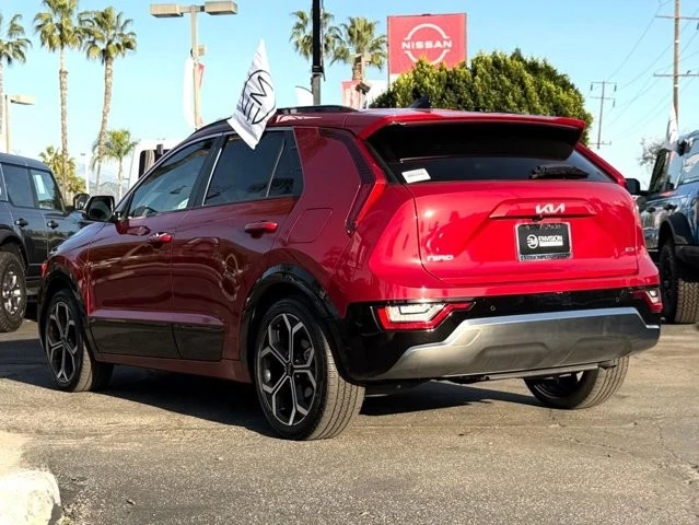 2023 Kia Niro - Image 8 of 12
