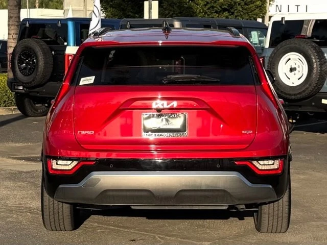 2023 Kia Niro - Image 9 of 12