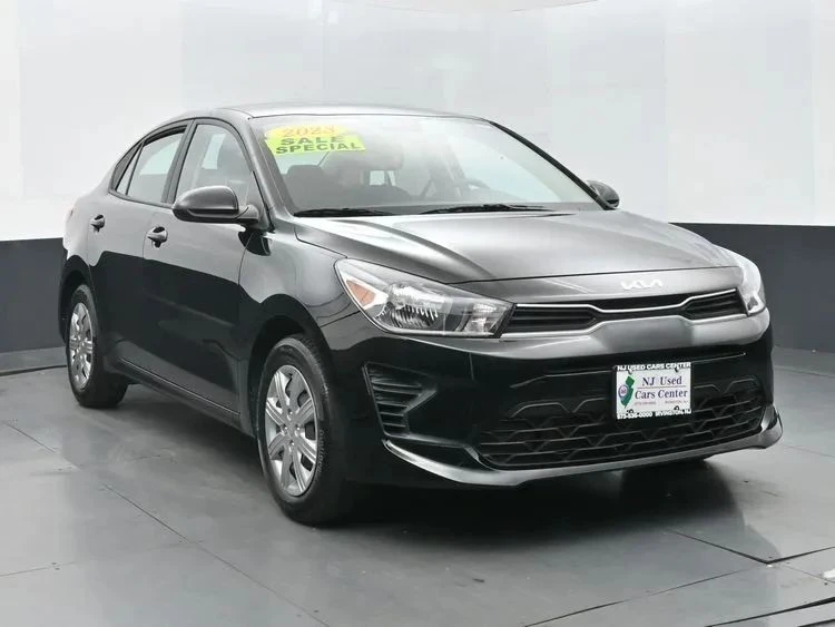 2023 Kia Rio - Image 2 of 12