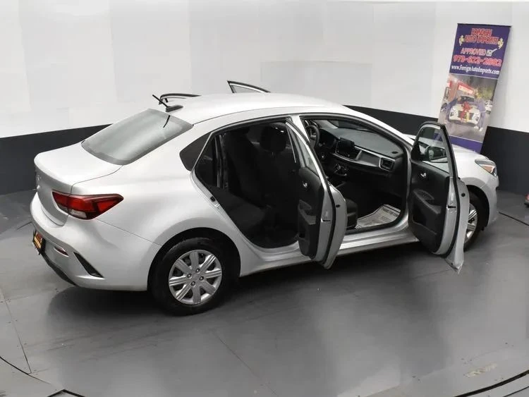 2023 Kia Rio - Image 6 of 12