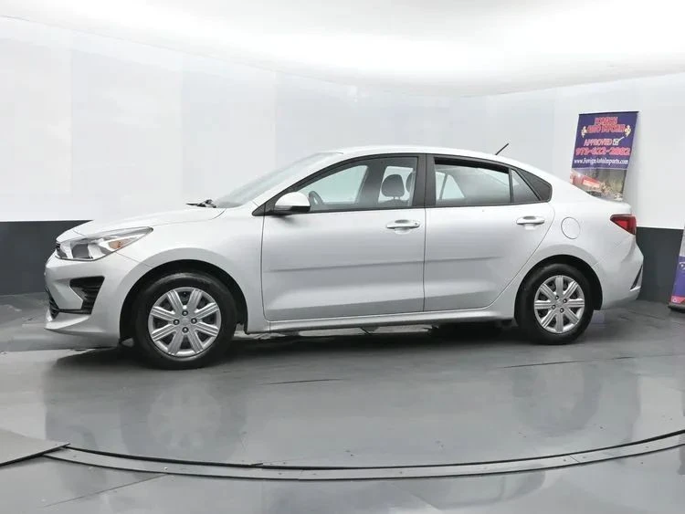 2023 Kia Rio - Image 5 of 12