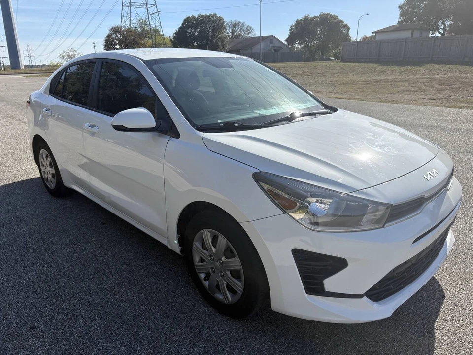 2023 Kia Rio - Image 2 of 21