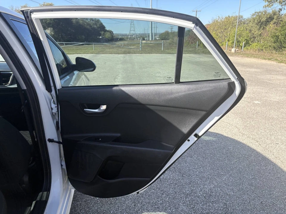 2023 Kia Rio - Image 17 of 21