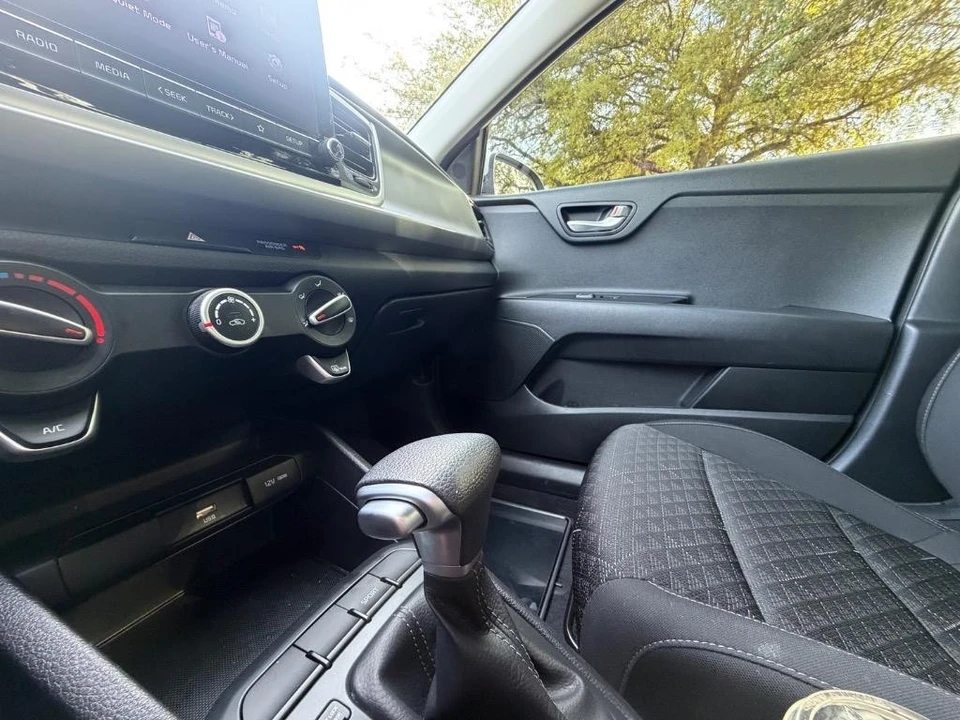 2023 Kia Rio - Image 12 of 21