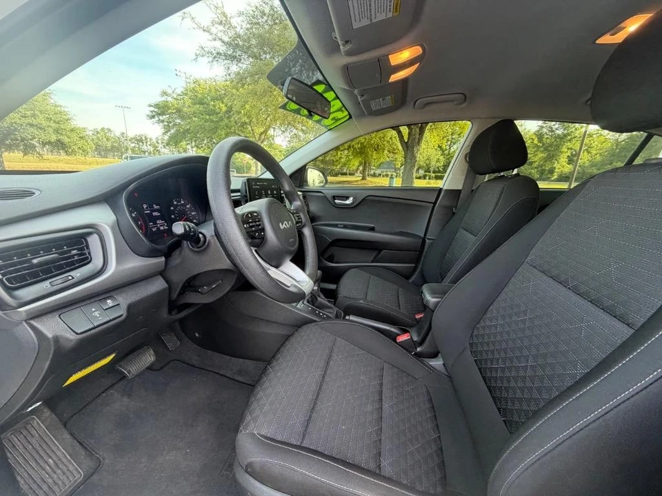 2023 Kia Rio - Image 4 of 21