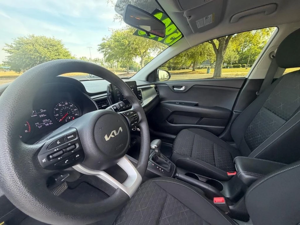 2023 Kia Rio - Image 5 of 21