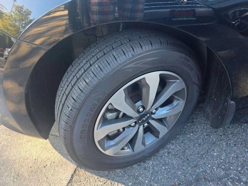 2023 Kia Rio - Image 9 of 12