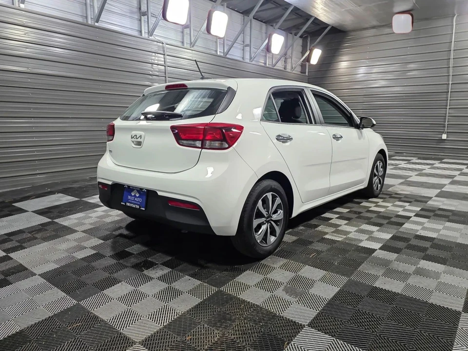 2023 Kia Rio - Image 5 of 12