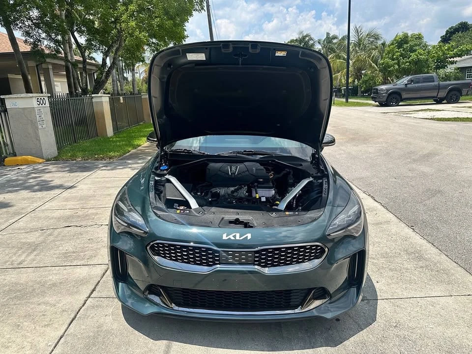 2023 Kia Stinger - Image 15 of 20