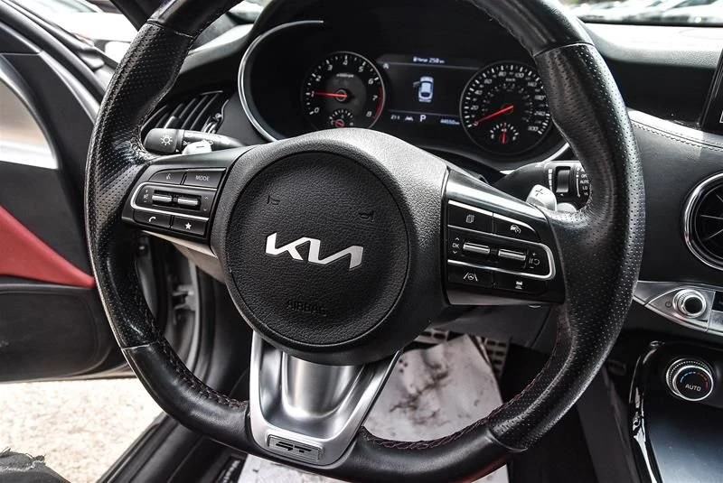 2023 Kia Stinger GT - Image 17 of 18