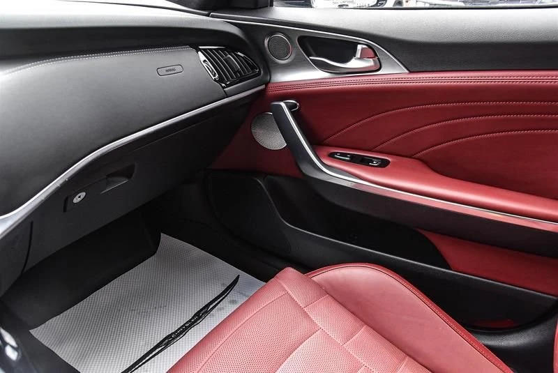 2023 Kia Stinger GT - Image 16 of 18