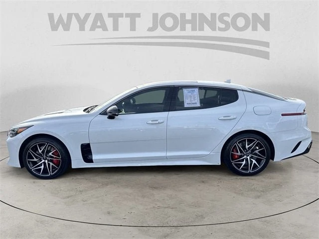 2023 Kia Stinger - Image 3 of 13