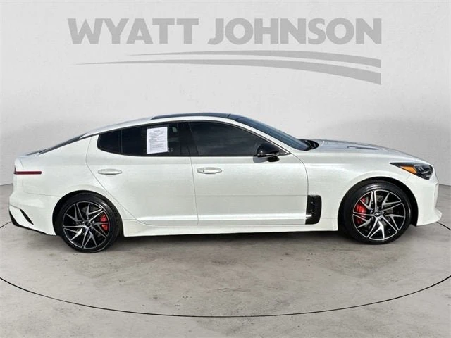 2023 Kia Stinger - Image 7 of 13