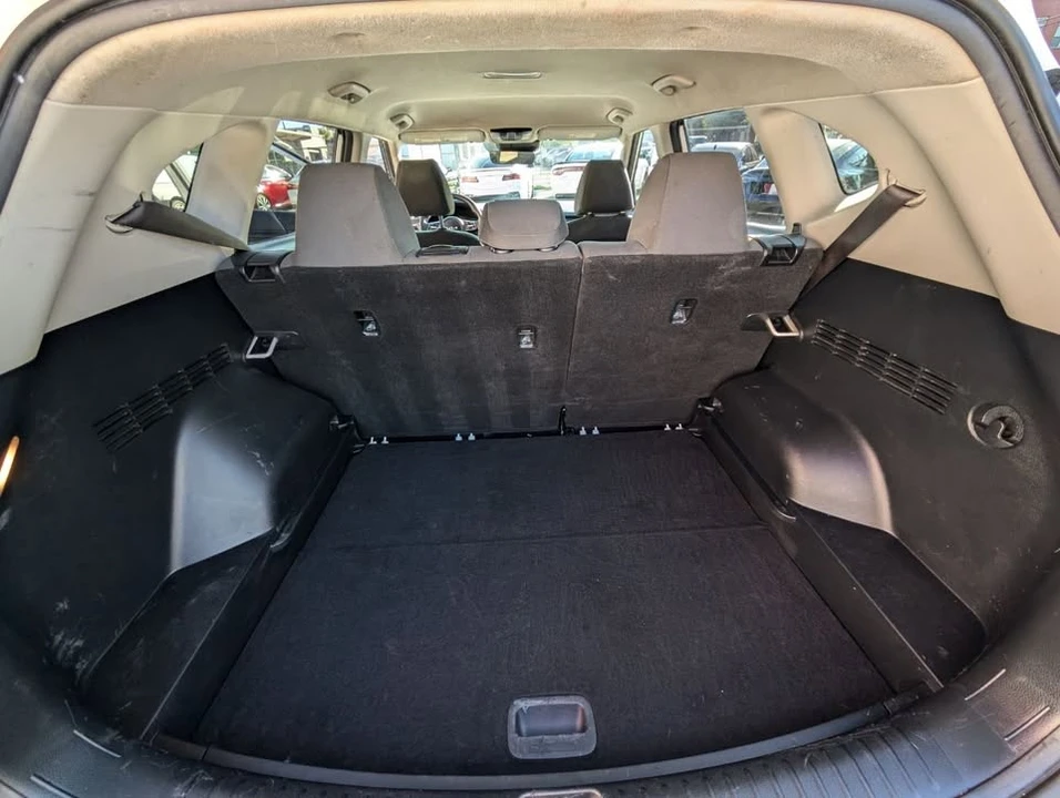 2023 Kia Seltos - Image 16 of 17