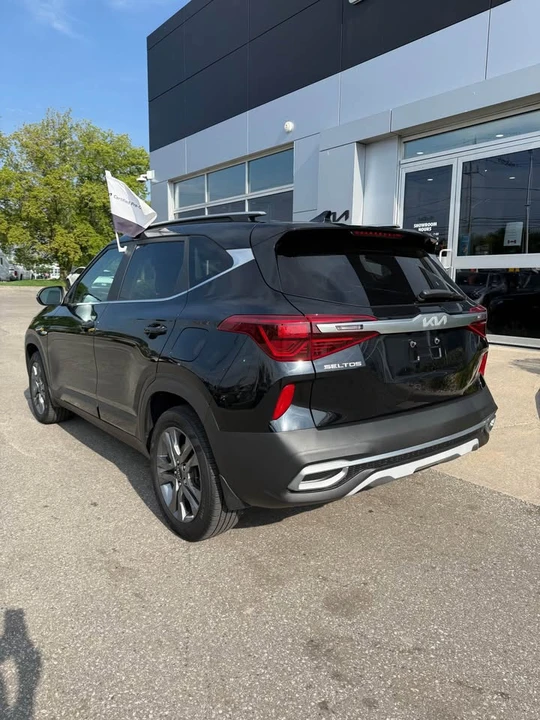 2023 Kia Seltos - Image 4 of 14