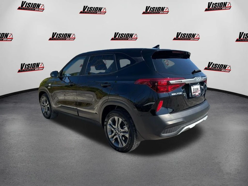 2023 Kia Seltos - Image 7 of 12