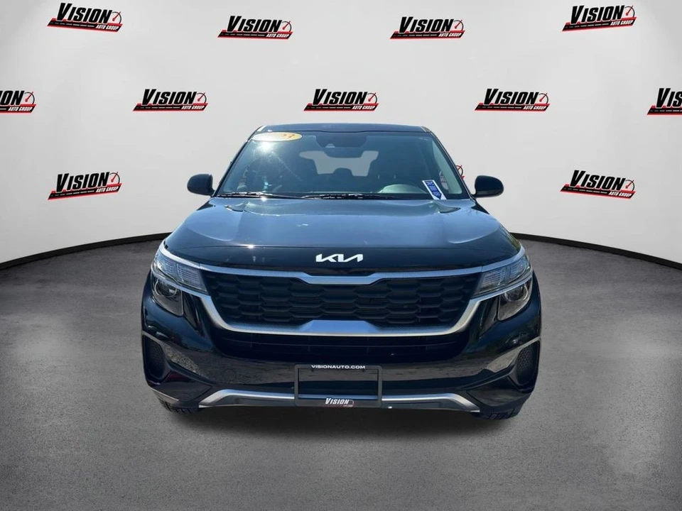 2023 Kia Seltos - Image 2 of 12