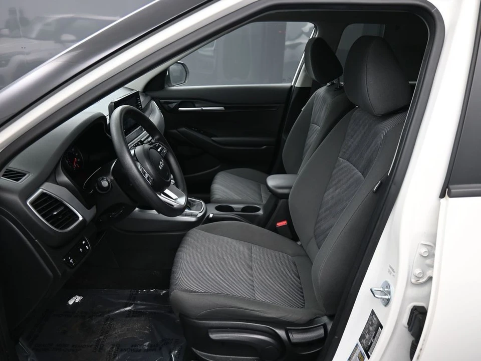 2023 Kia Seltos - Image 18 of 21