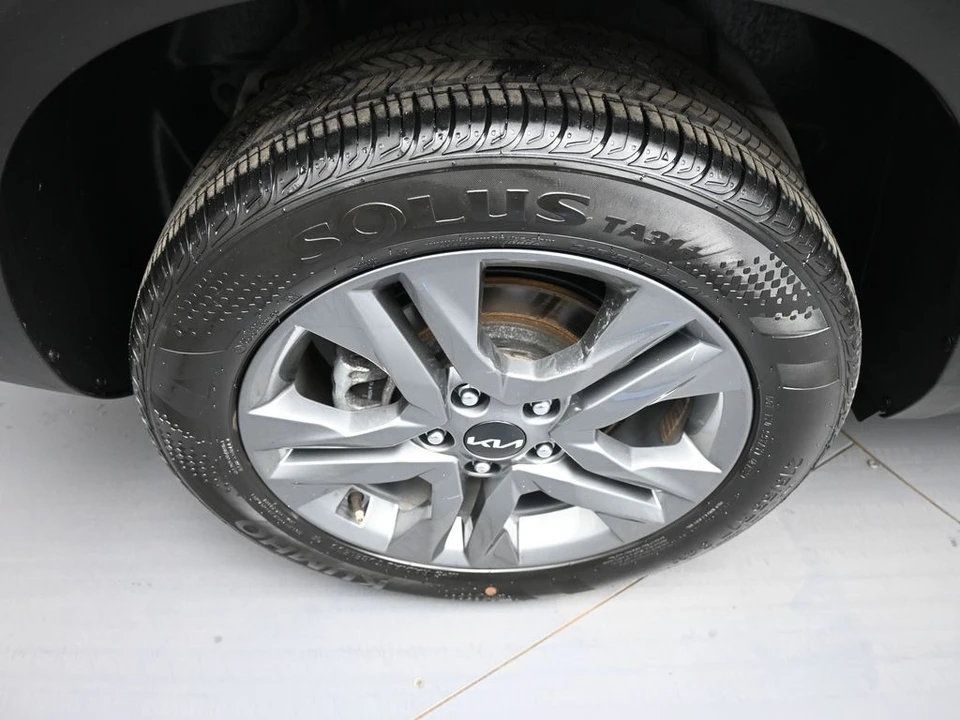 2023 Kia Seltos - Image 12 of 21