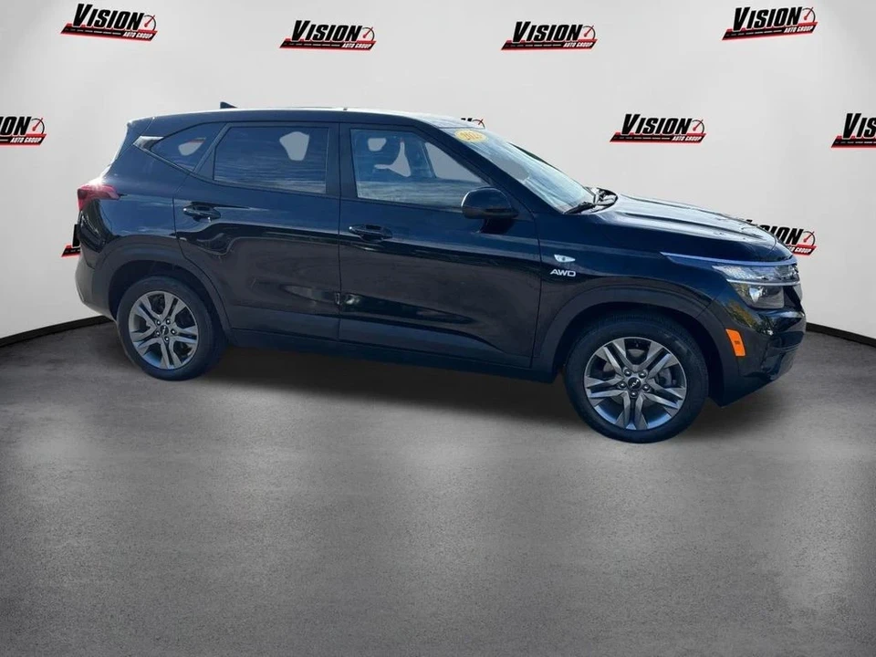 2023 Kia Seltos - Image 4 of 12