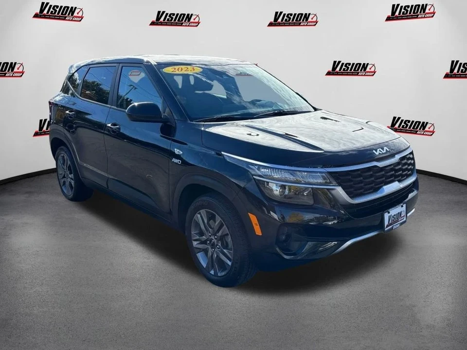 2023 Kia Seltos - Image 3 of 12