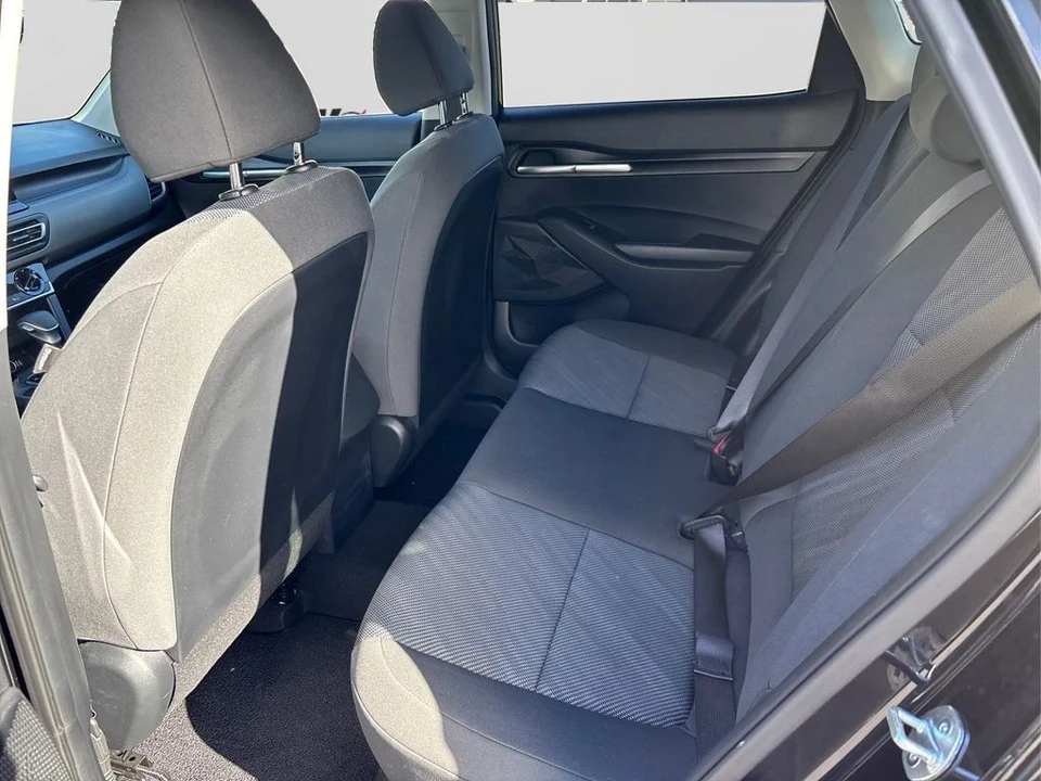 2023 Kia Seltos - Image 10 of 12