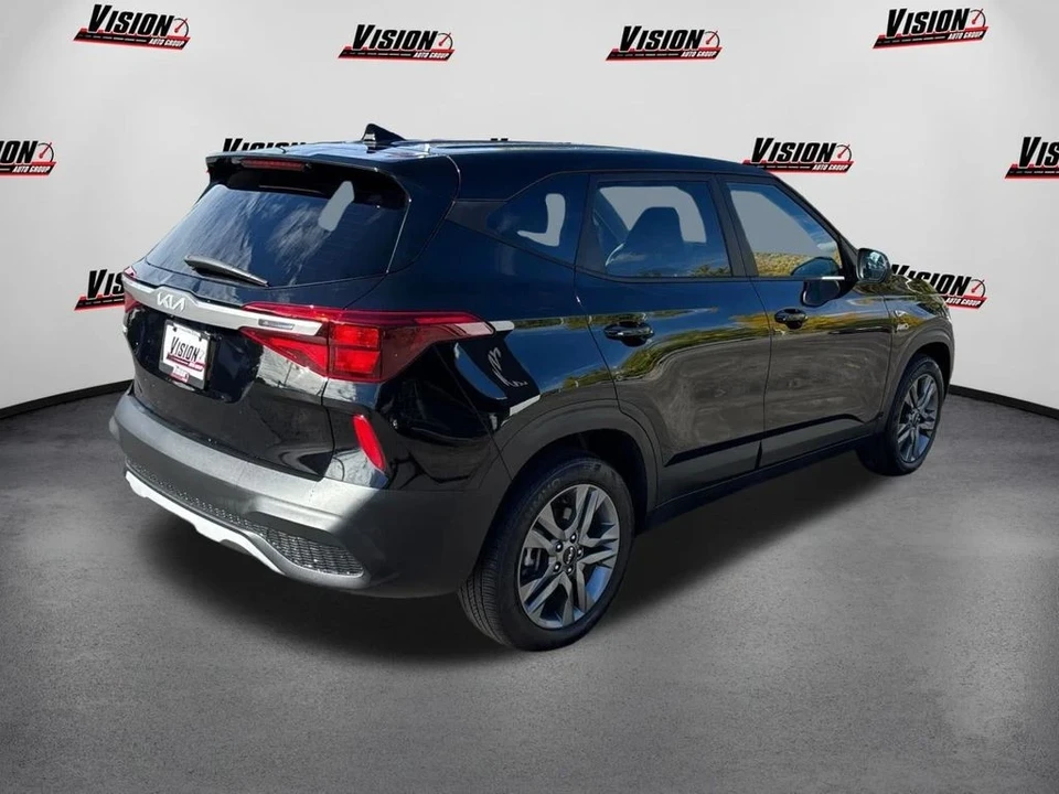 2023 Kia Seltos - Image 5 of 12