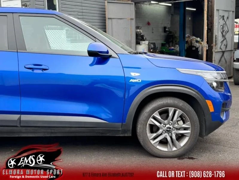 2023 Kia Seltos - Image 5 of 12